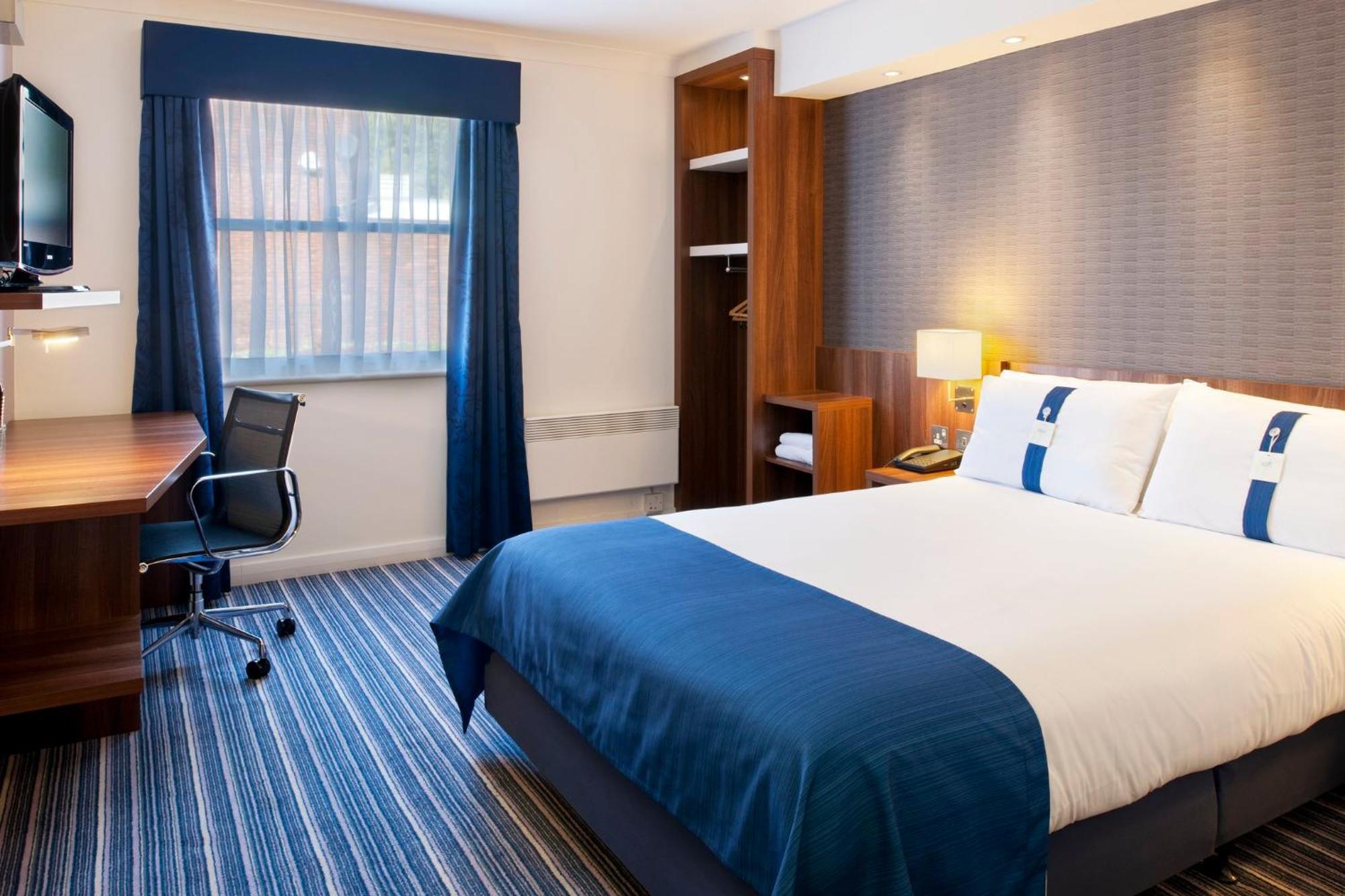 Holiday Inn Express Leeds-East By Ihg Leeds  Exterior foto