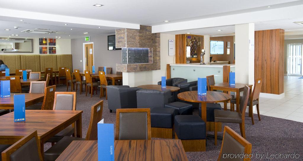 Holiday Inn Express Leeds-East By Ihg Leeds  Restaurant foto